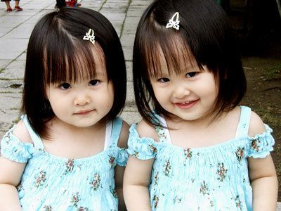 双胞胎女儿起名字怎么起于是 双胞胎女儿取什么名字好